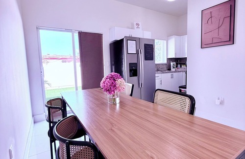 Gladeview Casa | Bee Our Guest@PatioHeaven-Free Parking-FirePit-BBQ