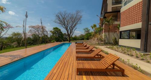 Santa Ana Apartamento | BEE Suites San José - Santa Ana