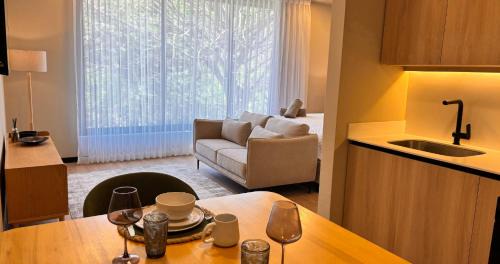 Santa Ana Apartamento | BEE Suites San José - Santa Ana