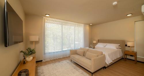 Santa Ana Apartamento | BEE Suites San José - Santa Ana