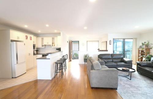 Merimbula Apartamento | Beech Break - 3 bedroom pet friendly apartment