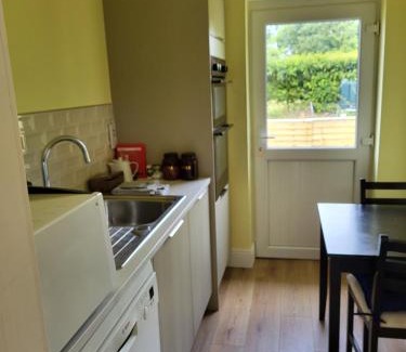 Taghmon Apartamento | Beech Lodge,Garden Apartment