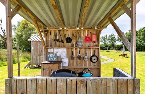 Ilfracombe Chalet De Esquí | Beech Lotus Belle Tent