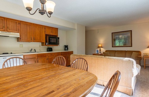 Beech Mountain Hotel | 4 Seasons Beech 1BR Condo