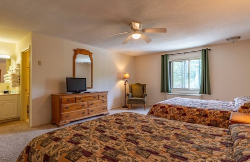 Beech Mountain Hotel | 4 Seasons Beech 1BR Condo