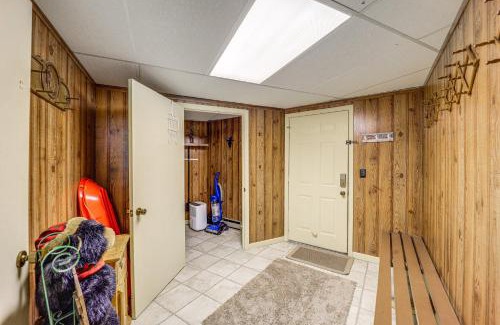 Beech Mountain Casa | Beech Mountain Cabin with Deck, Grill Ski and Hike!