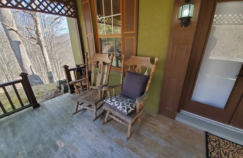 Elk Park Cabaña | Beech Mountain Chapel - Wow views and creek just minutes to Beech Mtn Ski Resort