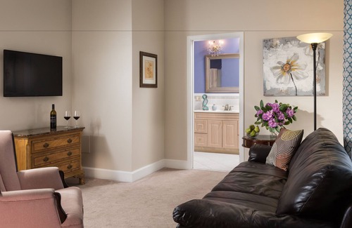 Off Broadway Cama Y Desayuno | Beech Tree Inn & Cottage