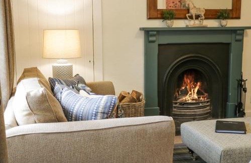 Ellon Casa | Beechgrove Cottage - Pitmedden Gardens