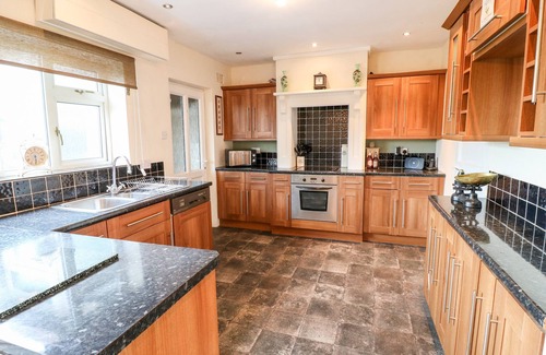 Foxt Casa | BEECHVIEW, family friendly, with open fire in Ipstones