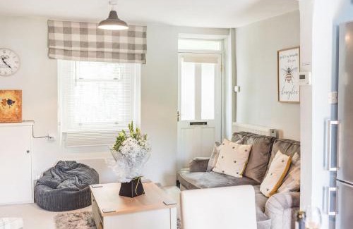 Dalton-in-Furness Casa | Beeswax Cottage