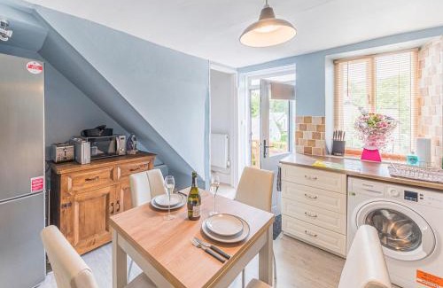 Dalton-in-Furness Casa | Beeswax Cottage