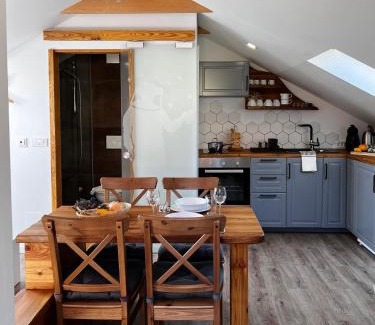 Trzic Apartamento | BeeWood apartment