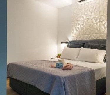 Piraeus Apartamento | Begonia Suite - 5 min drive to Piraeus Port