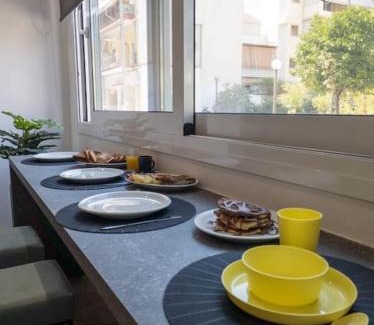 Piraeus Apartamento | Begonia Suite - 5 min drive to Piraeus Port