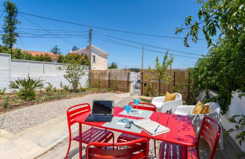 Cascais Casa | BeGuest Cascais Blue Family Home