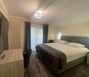 Feleacu Casa | Beige Private Rooms