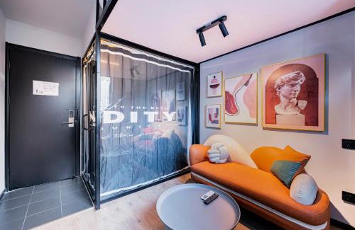 Yansha Hotel | BeiJing Seeyou Hostel -Close to the city center Near Subway Line 10 Sanyuanqiao,Close to Sanlitun,Yonghe Lama Temple,Tourism service