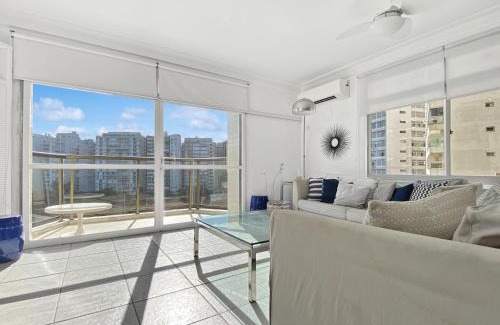 Morro do Maluf Apartamento | Beira mar - 3 Suítes - 1 quarto - AC - Serviço de Praia