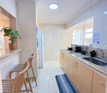 Aguas de Lindoia Apartamento | Belíssimo Ap na Praça - Garagem, Wi-fi e Piscina