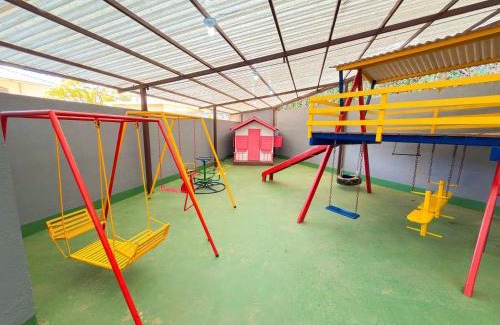 Aguas de Lindoia Apartamento | Belíssimo Ap na Praça - Garagem, Wi-fi e Piscina