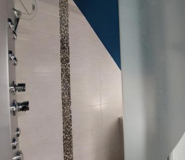 Vendenheim Casa | bel appartement 50 m2 aux portes de STRASBOURG de 1 à 5 personnes chez particuliers avec 2 sdb coin cuisine-repas et kitchinette Prix négociable pour 1 personne