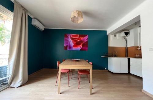La Conception Apartamento | Bel appartement climatisé avec balcon en centre-ville