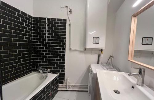 La Conception Apartamento | Bel appartement climatisé avec balcon en centre-ville