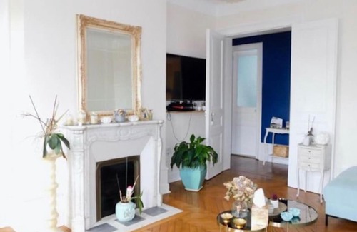 Anatole France Danton Apartamento | Bel appartement haussmannien