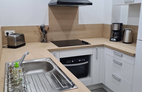 Route de Beaucaire Apartamento | Bel Appartement Refait à Neuf à 15 min du Centre de Nîmes