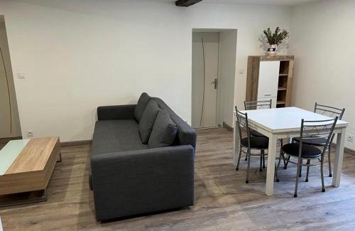 Pelussin Apartamento | Bel appartement T3 proximité centre et commerces