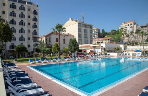 Jounieh Hotel | Bel Azur Hotel - Resort