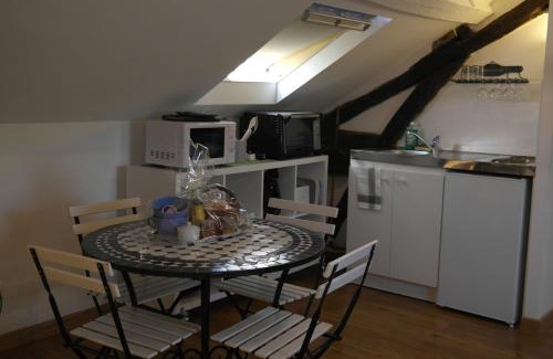 Nogent-l'Artaud Apartamento | Bel F2 Nogent Gare sur place