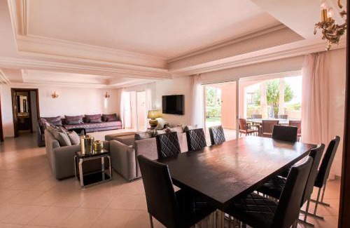 Anza Apartamento | Bel Horizon - Luxe - Piscine - 8 or 9 Px