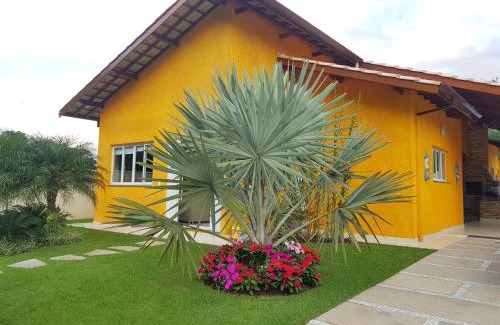 Lagoinha Casa | BELA CASA TERREA PRAIA LAGOINHA, UBATUBA com piscina, Ar condicionado, churrasqueira, forno a lenha, wifi