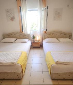 Rafajlovici Casa | Bela kuća studio apartments-Na korak do mora-A step to the sea