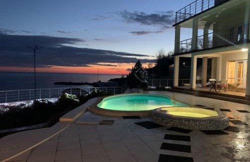 Odessa Casa | Belaya Udacha