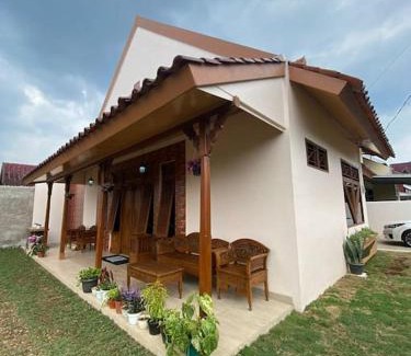 Cipanas Casa | Belgareti Modern Ethnic House Cipanas Puncak