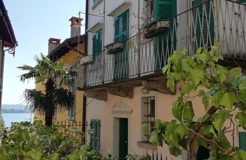 Belgirate Casa | Belgirate Casa Emilia