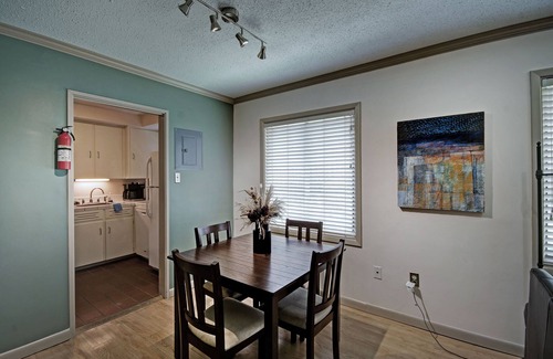 Greater Belhaven Apartamento | Belhaven Apartment Across the Street From Baptist Hospital