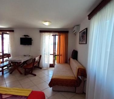 Rafajlovici Apartamento | Beli angel