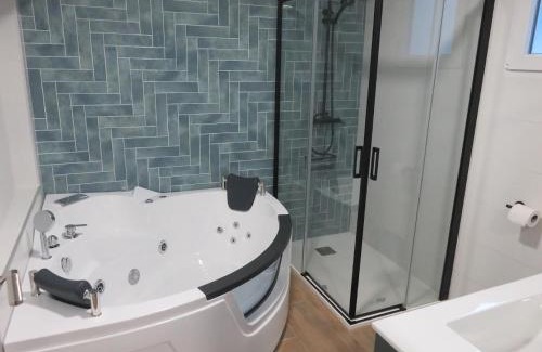Punta Umbria Casa | Belice, excepcional apartamento con Jacuzzi