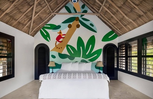 San Pedro Hotel | Belize Spa Resort! Comfortable Bungalow, Pool! Near North Ambergris Caye Beach!