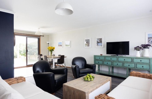 Narrawallee Casa | Bell