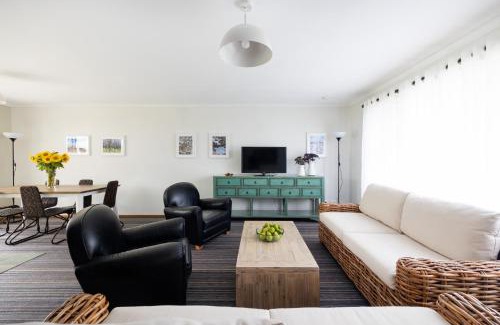 Narrawallee Casa | Bell