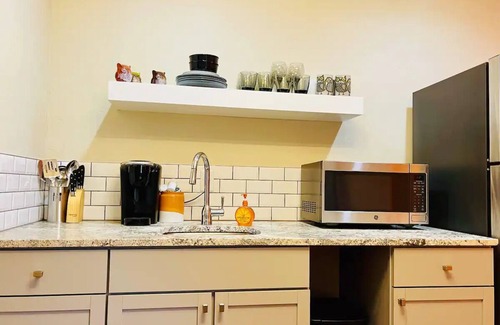 Fredericksburg Cabaña | Bell Haus-Private Hot Tub, 1/1, 100 yds to Main St