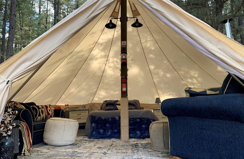 Boncarbo Alquiler De RV | Bell Tent for Four for Dreamy Glamping Escapes in Colorado