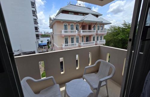 Wat Sam Phraya Casa | Bella Bella Riverview
