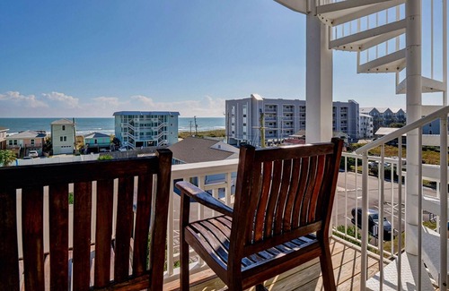 Carolina Beach Condominio | Bella Casa 106 by Sea Scape Properties