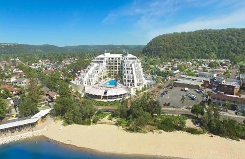 Ettalong Beach Casa | Bella Mare - 2 Bedroom Ocean View Terrace Apt